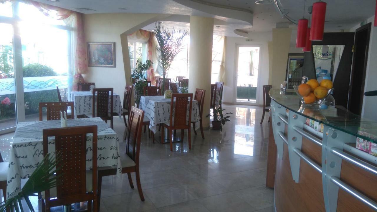Fresh Family Hotel Равда Екстер'єр фото