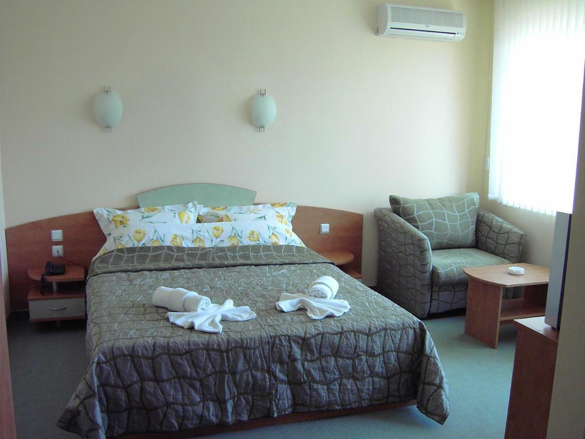Fresh Family Hotel Равда Екстер'єр фото